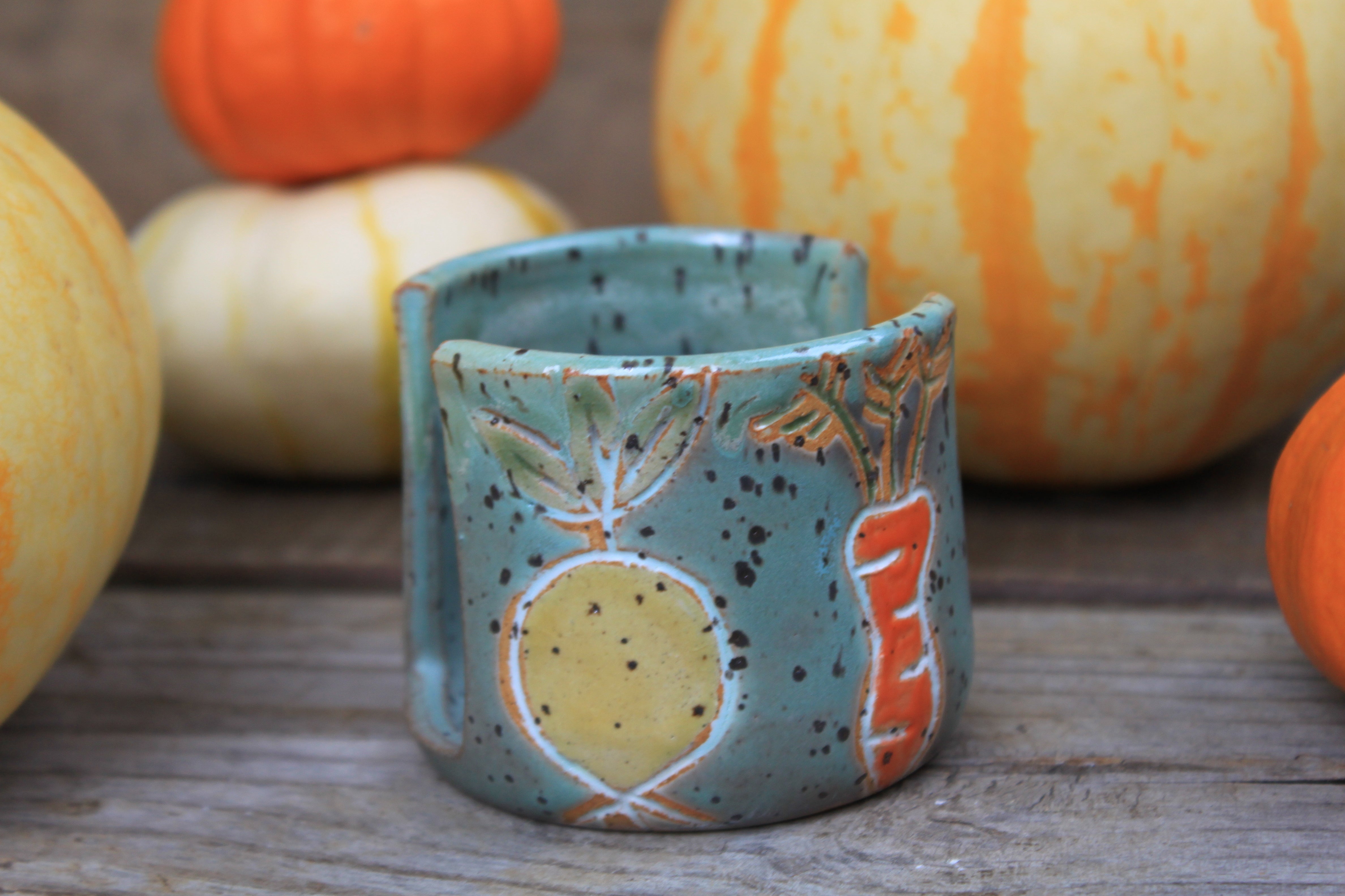 Root for Vegetables Sponge Holder