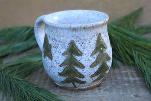 Evergreen and Holly Mug, 18 oz