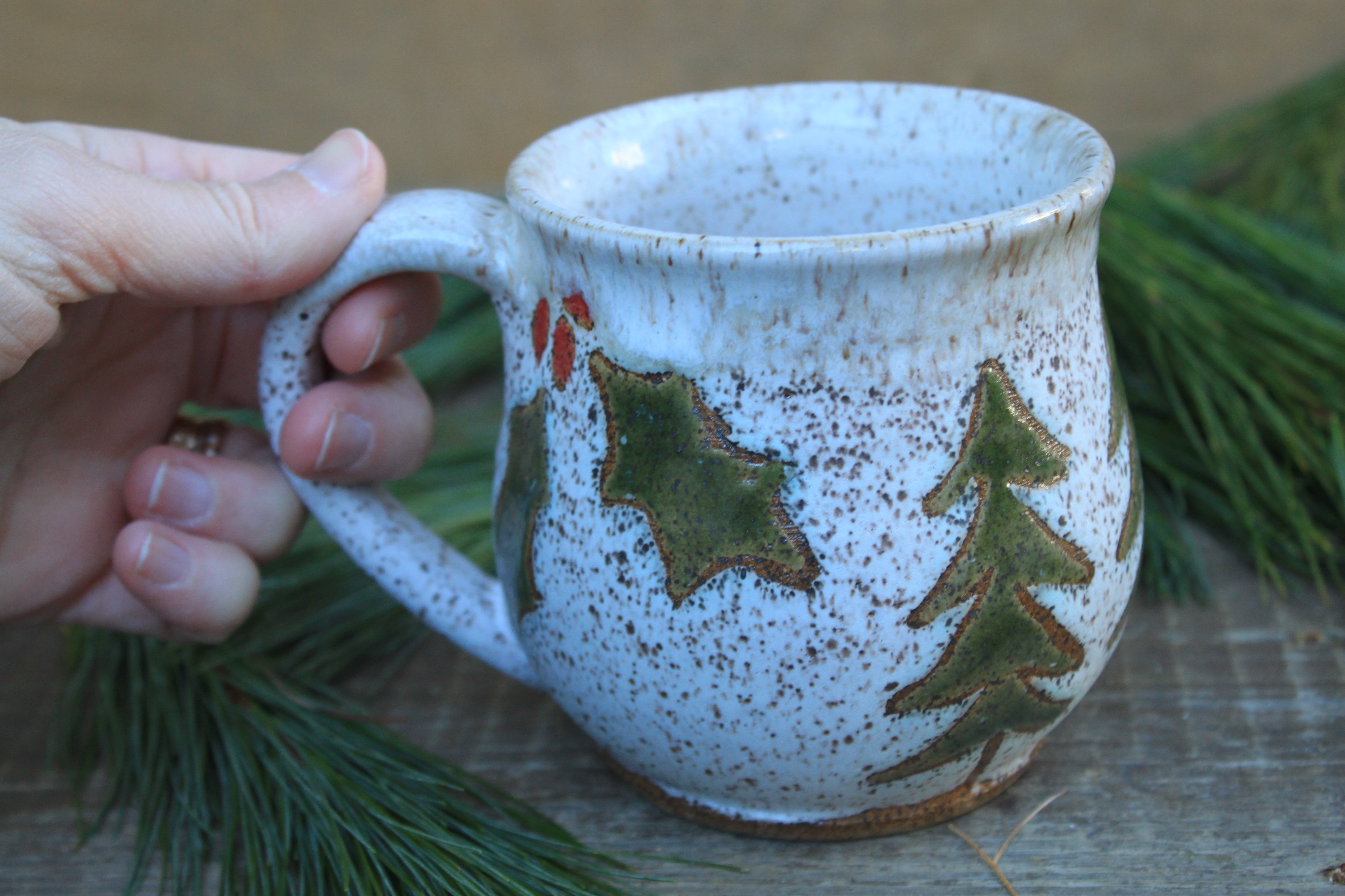 Evergreen and Holly Mug, 18 oz