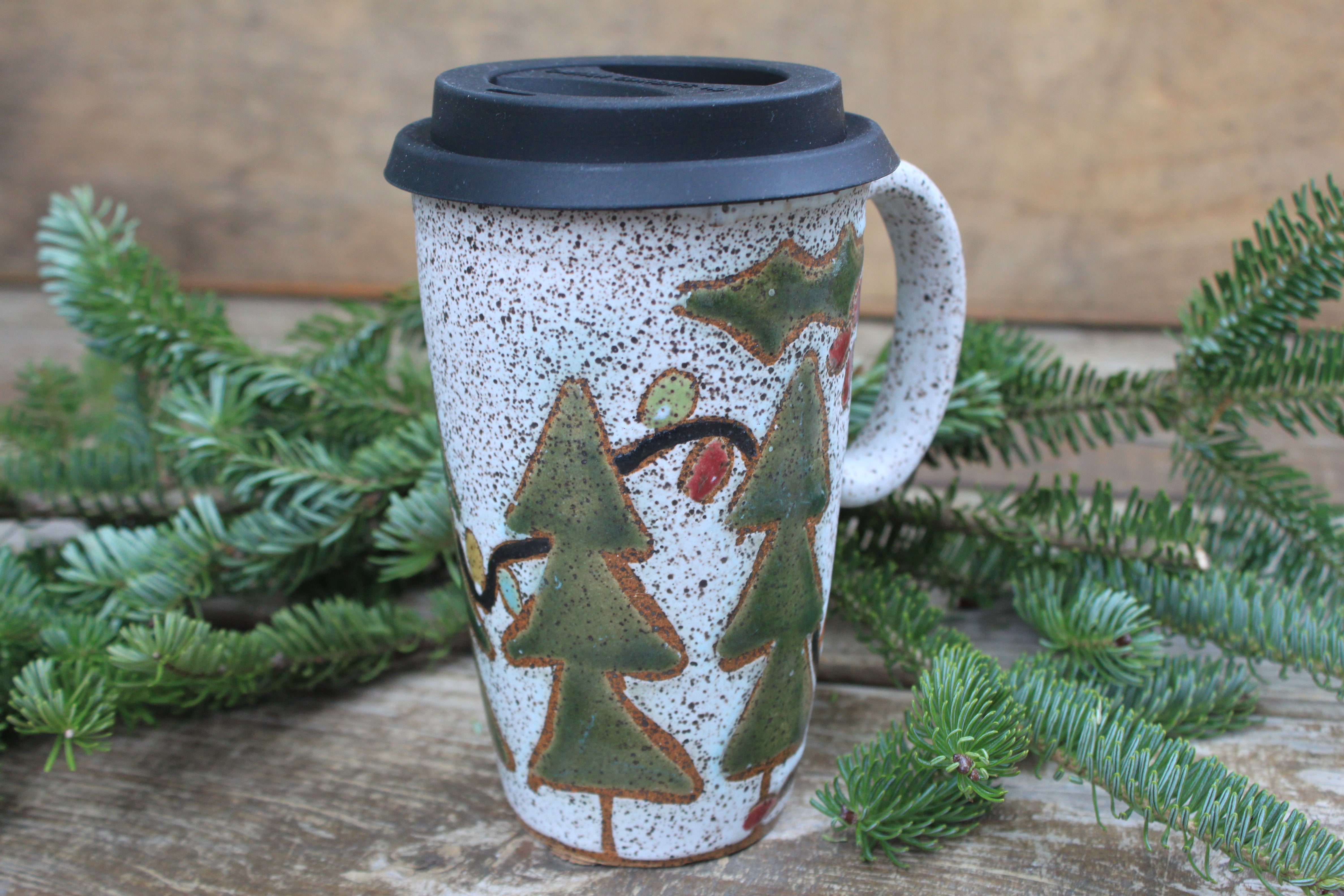 Twinkly Lights, Holly and Evergreens Handled Travel Mug, 17 oz