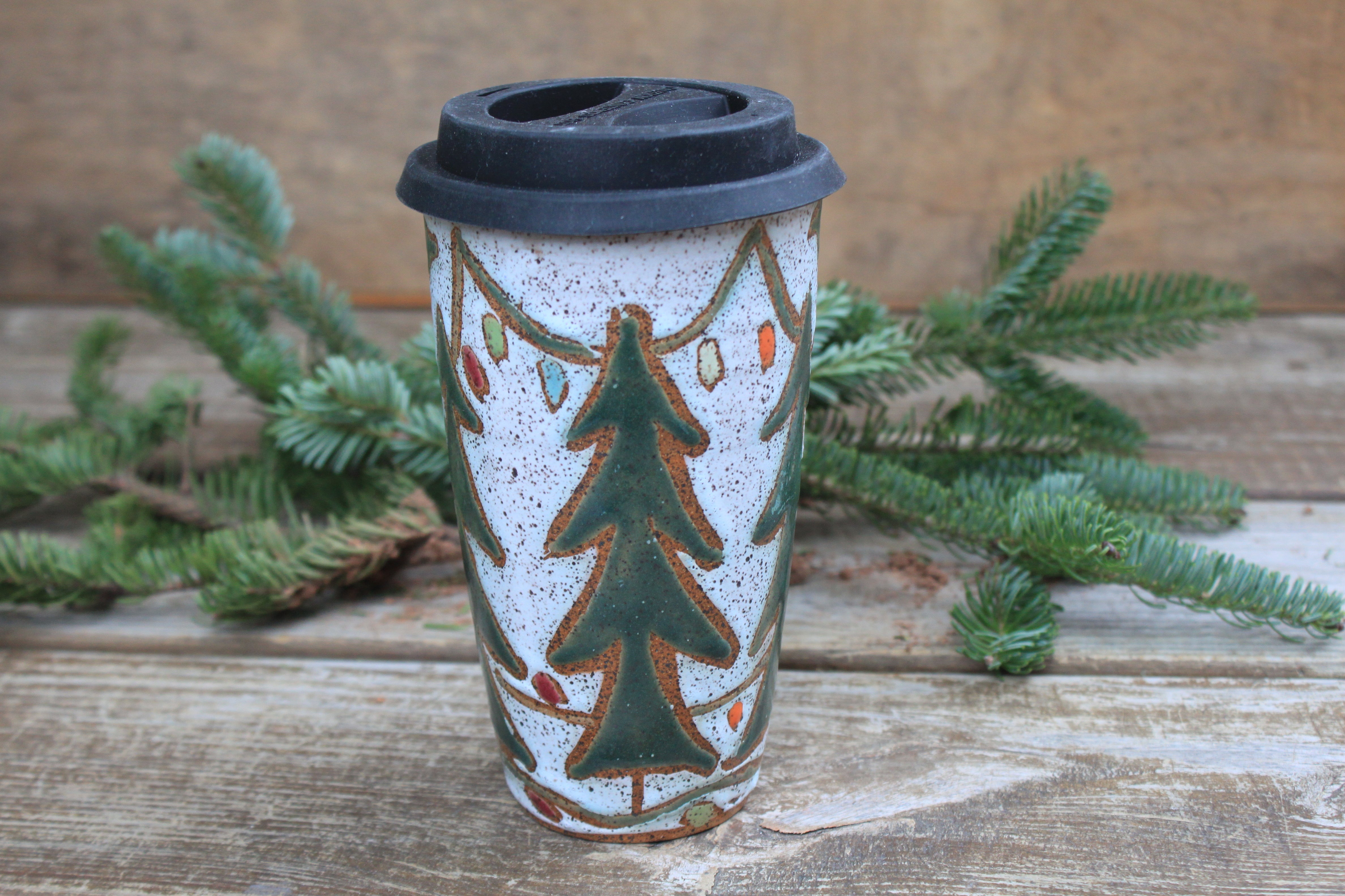 Twinkly Lights, Holly and Evergreens Handled Travel Mug, 19 oz