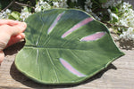 Load image into Gallery viewer, Monstera Leaf Pressing Tray, Green and Pink
