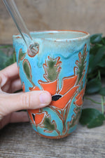 Load image into Gallery viewer, Poppy Party Carved Straw Cup, 15 oz
